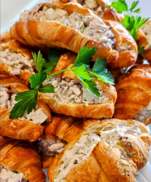 Roast chicken croissant